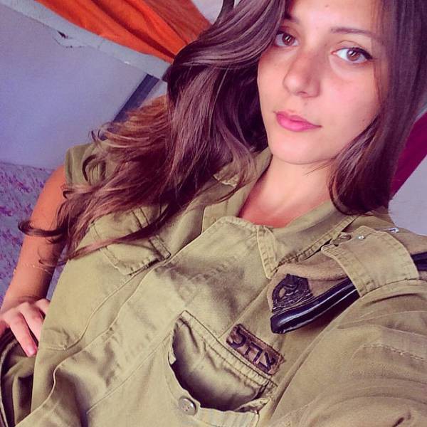 israeli_army_girls_that_are_real_beauties_in_uniform_640_06