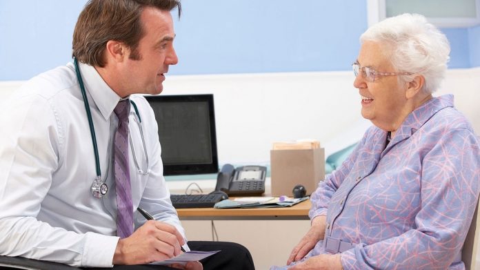 operation-seniorin-operationsvorbereitung-100-_v-img__16__9__xl_-d31c35f8186ebeb80b0cd843a7c267a0e0c81647