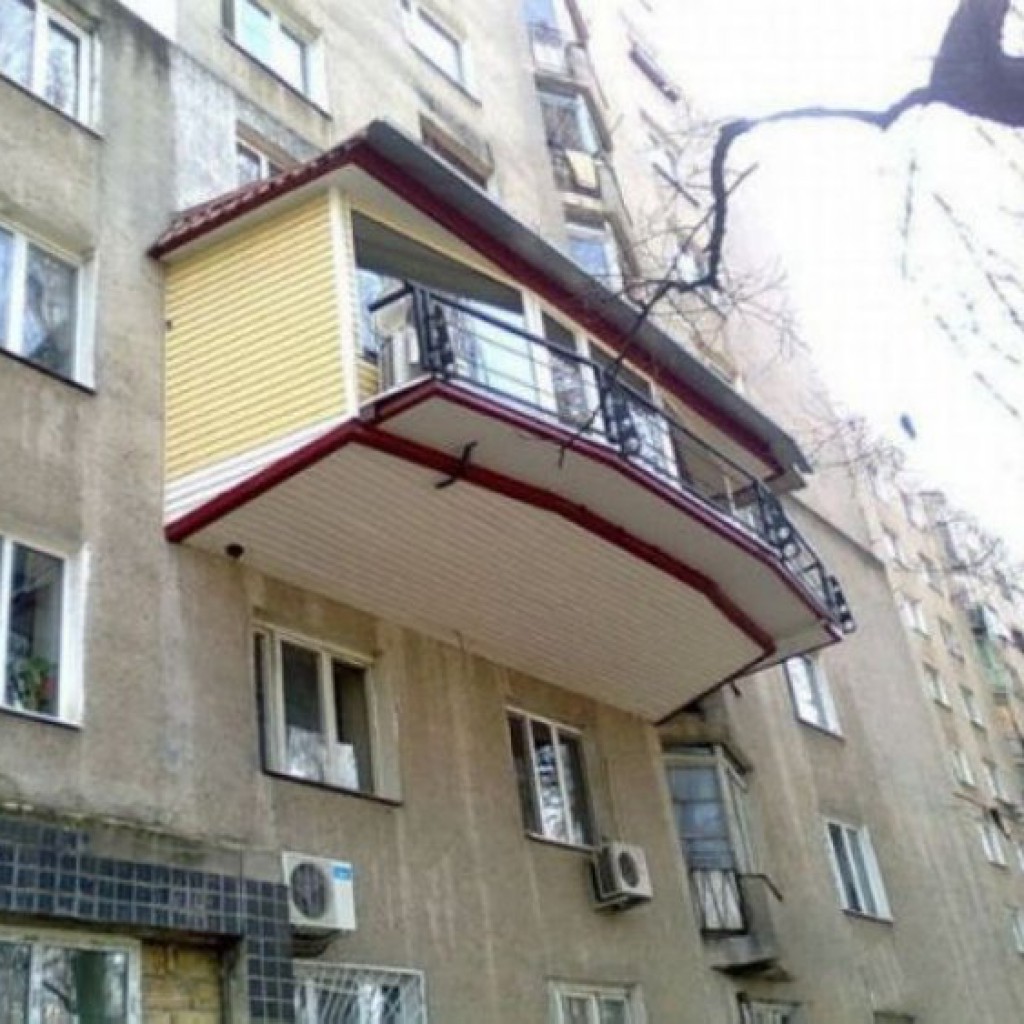 Смешные балконы