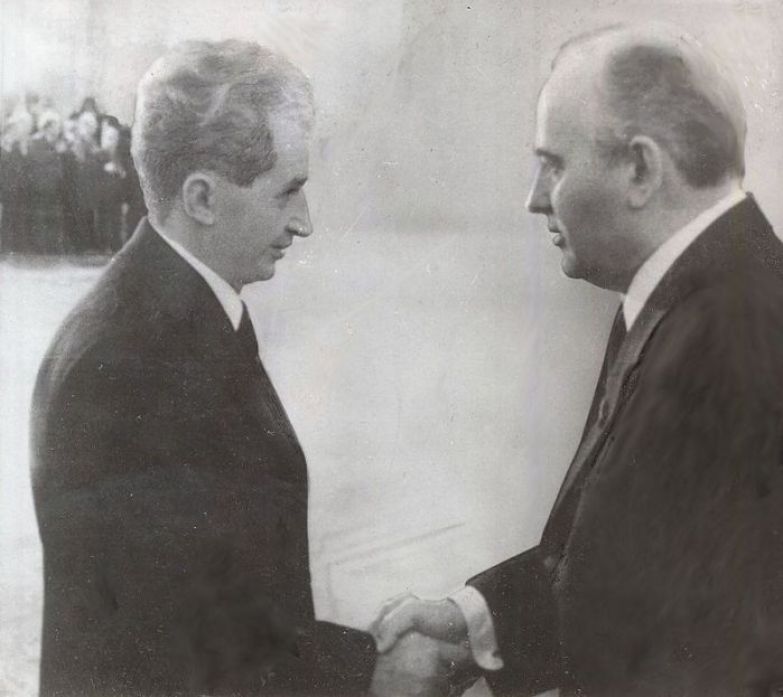 Николае Чаушеску и Михаил Горбачев, 1985 год. | Фото: ru.wikipedia.org.