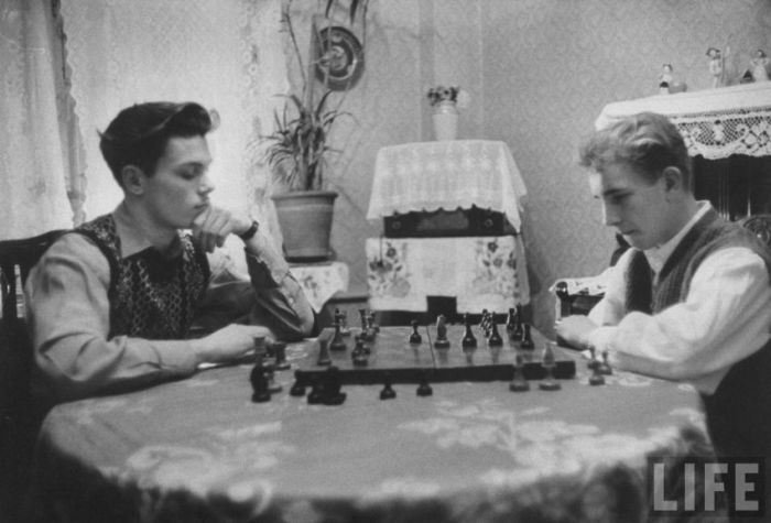 Игра в шахматы с другом