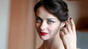 38-летняя Марина Александрова показала домашнее фото: обычное лицо и бесформенная фигура
