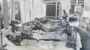 По какой причине школьники СССР любили летние лагеря, и о чём жаловались в письмах