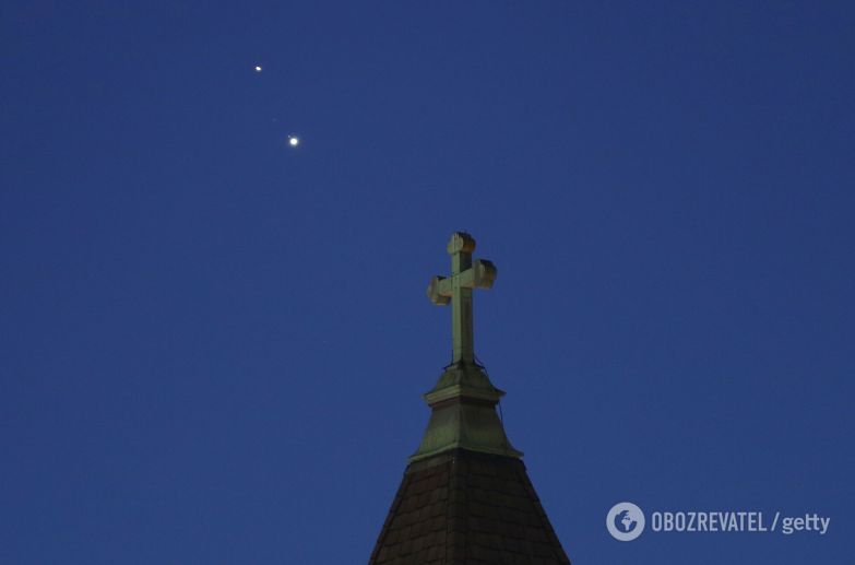 "Вифлеемская звезда" над церковью в Нью-Джерси.