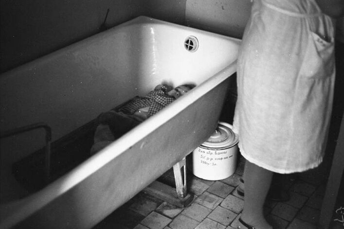 "Очередь в ванной", 29 мая 1981 года в Новокузнецком Доме ребенка