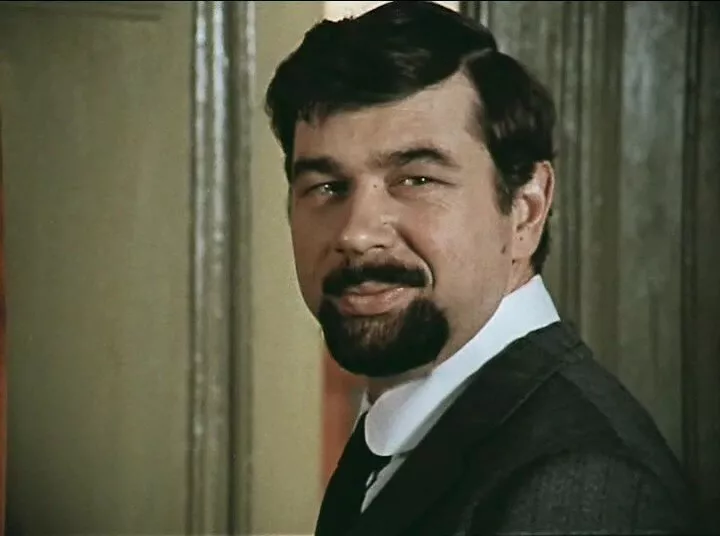 Андрей Мартынов, старшина Васков из фильма "А зори здесь тихие", актер, вписавший свое имя платиновыми буквами в советское кино.